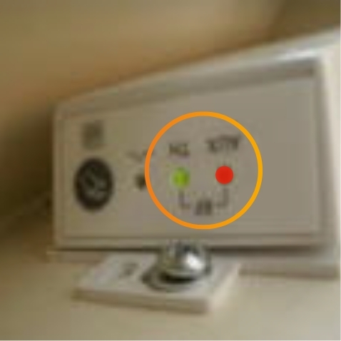 Zwei Lampen leuchten am wibo Funkempfänger 3664